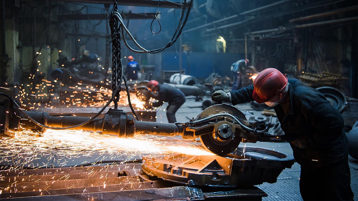 Image showing sparks flying in a welding shop to illustrate the PR, marketing and communications services offered by SmartCuts creative agency studio in Lausanne and Geneva, Switzerland for the purposes of creative communication.